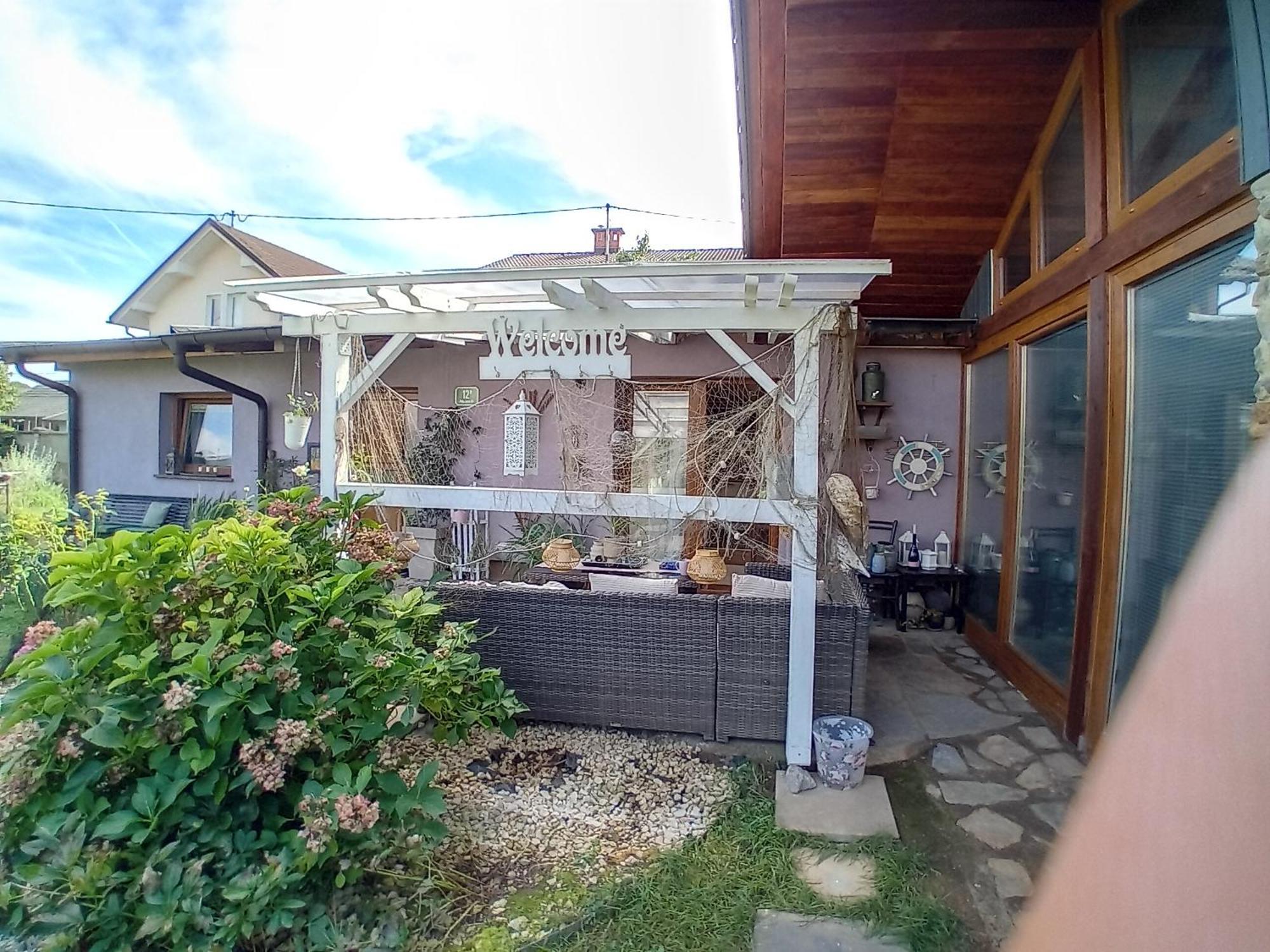 Rose Room 40M2 With Terrace 25M2 In Greeny Area For 4 Person ليوبليانا المظهر الخارجي الصورة